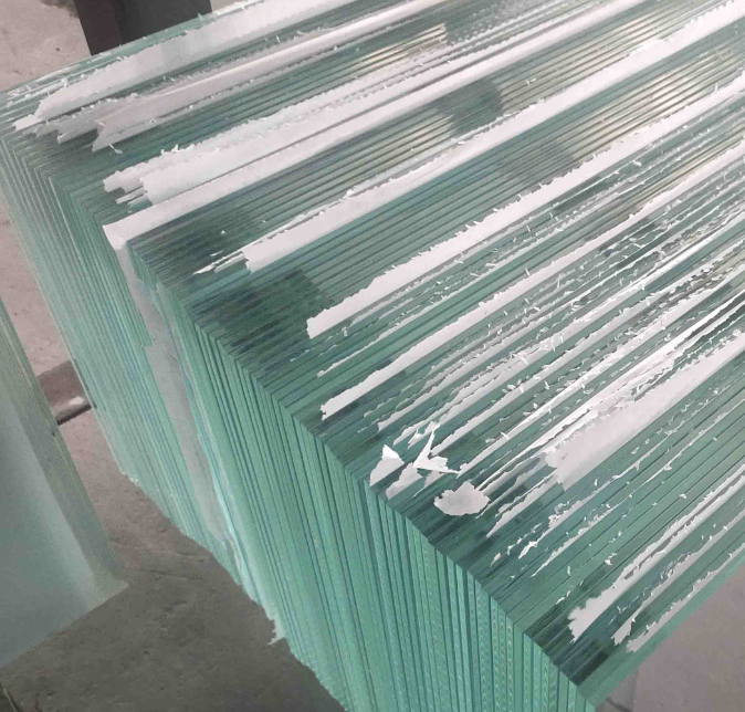 建築玻（bō）璃為什麽要貼膜？