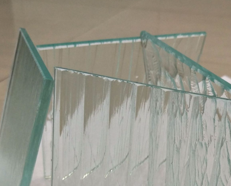 如何選（xuǎn）擇鋼（gāng）化玻璃，這些知識需要知道